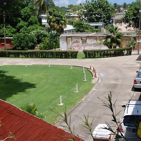 Charming Old World Apartment Bridgetown Luaran gambar